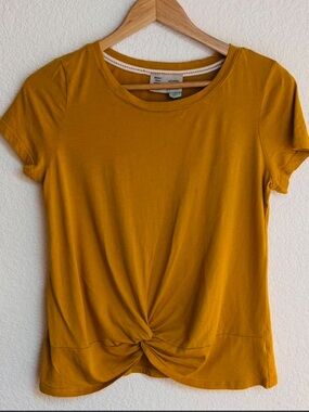 Mustard Twist-Front Short Sleeve Women's Top